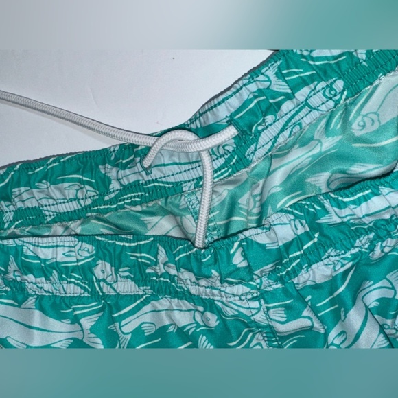 Vineyard Vines Swim Trunks fishy- Mens XLarge Green Mesh shorts - Picture 10 of 10